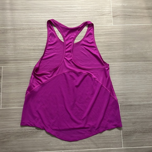 Nike dry fit running tank - Picture 4 of 4